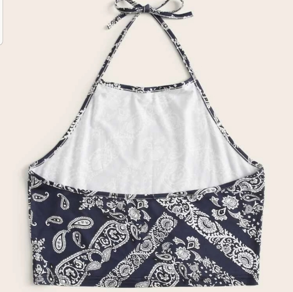 Bandana Crop Top - Picture 4 of 5